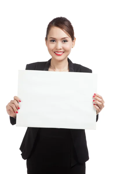 Jonge Aziatische zakenvrouw met witte leeg bord — Stockfoto