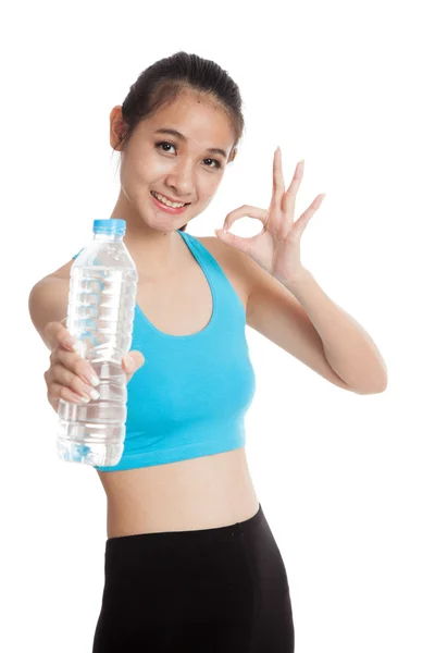 Beautiful Asian healthy girl with bottle of drinking water — Stock Photo, Image