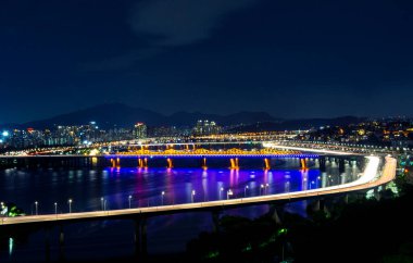 Kore yolculuğu - Dongho Köprüsü