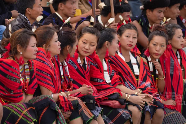 Nagaland Hindistan Daki Kisama Heritage Köyünde Aralık 2016 Renkli Kıyafetler — Stok fotoğraf