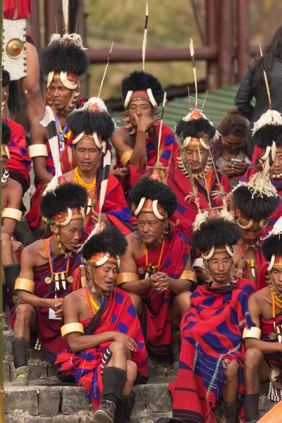 Imagem Seletiva Foco Homens Tribo Naga Vestindo Seu Traje Tradicional — Fotografia de Stock