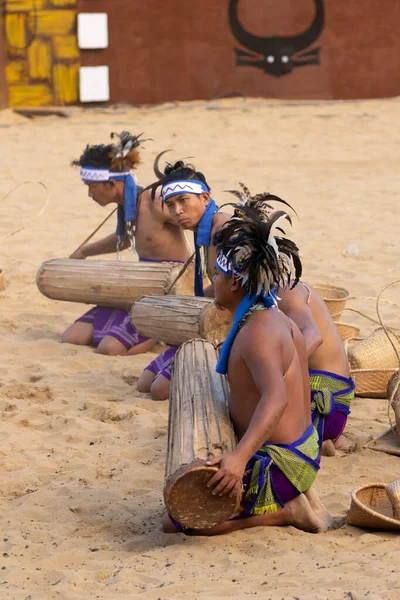 Group Young Tribal Boys Nagaland Playing Folk Musical Instruments Kisama — Stok fotoğraf