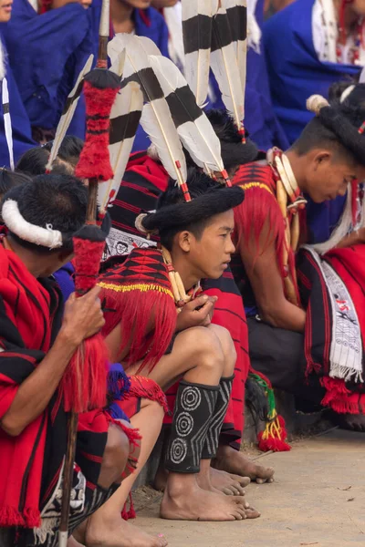 Tribos Naga Jovens Rapazes Naga Vestindo Seu Traje Tradicional Situado — Fotografia de Stock