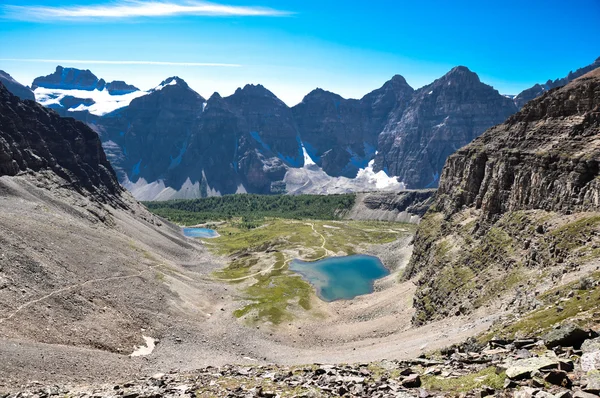 Tapınak geçmek iz banff national park, alberta, Kanada — Stok fotoğraf