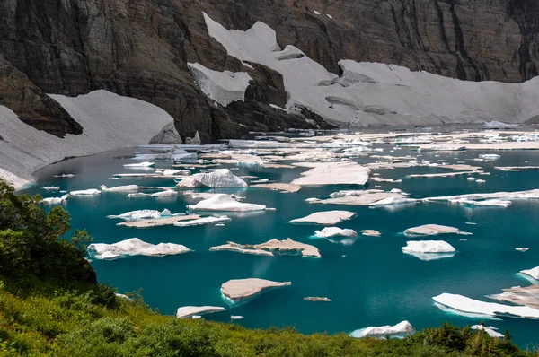 氷山氷河国立公園、モンタナ州、アメリカでトレイル — ストック写真