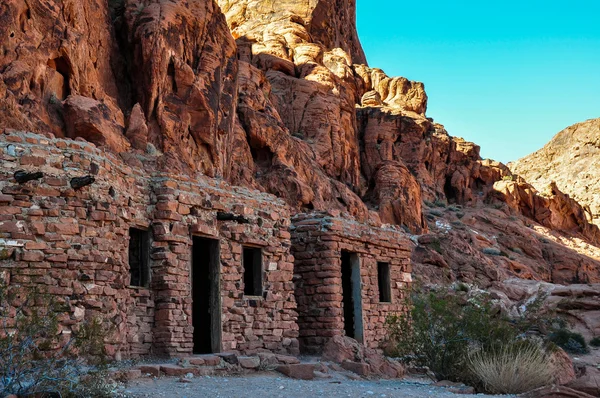 Alte Ruinen im Tal des Feuers provinzieller Park, Nevada, USA — Stockfoto