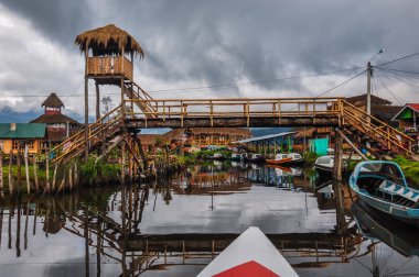 narin & renkli lago de tota, Kolombiya