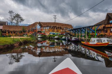 narin & renkli lago de tota, Kolombiya