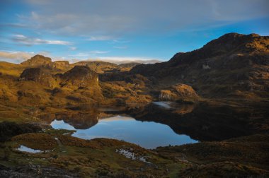 el cajas Milli Parkı, Ekvator üzerinde harika bir manzara