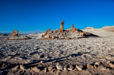 Tres marias kayalarda valle de la luna yakınındaki san pedro de atacama,