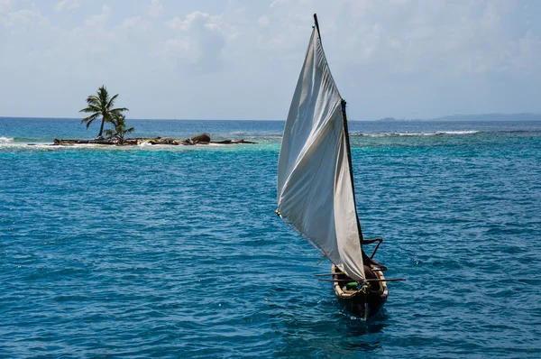 Navigazione nelle Isole San Blas, Panama — Foto Stock