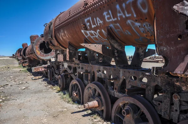 Rusted Train Cemetery in Uyuni, Bolivia — Stock Photo, Image