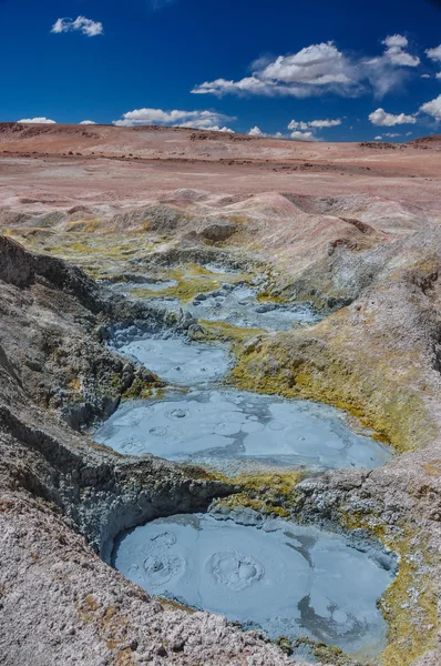 Mudpools v gejzíry sol Maňana, sur lipez, Jižní Bolívie — Stock fotografie