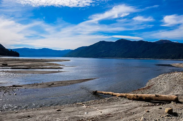 Playa Caburgua cerca de Villarrica, Chile — Foto de Stock