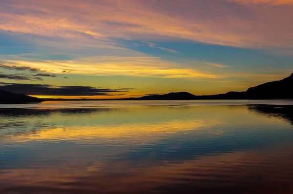 Sunset on Villarrica's lake from Pucon's Beach, Chile — Stock Photo, Image