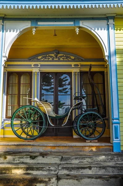Velha carruagem no Museu Histórico Alemão de Valdivia, Chile — Fotografia de Stock
