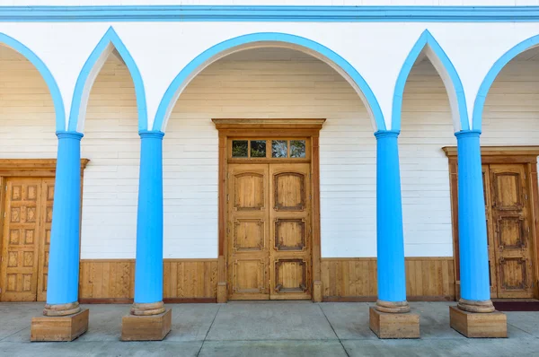 Nádherné barevné a dřevěné kostely, ostrov chiloe chile — Stock fotografie