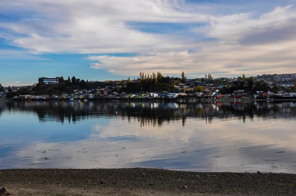 Huzur ve yansımaları, chiloe Adası, Şili — Stok fotoğraf