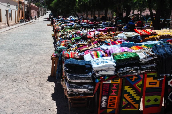 Renkli Köyü ve Pazar purmamarca, Arjantin — Stok fotoğraf