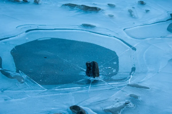 Ice převzetí přírodou v fitz roy stezka, argentina — Stock fotografie