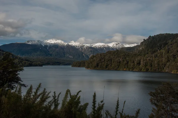 Sedm jezer road v villa la angostura, argentina — Stock fotografie