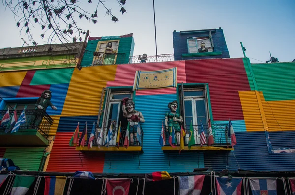 拉博卡多彩的房子附近，布宜诺斯艾利斯阿根廷 — 图库照片