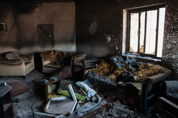 アル ・ コバール、サウジアラビアの燃やされたアパート ストック写真