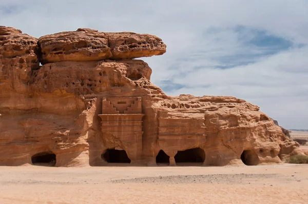 Nabatejskie grobowce w Madaîn Saleh wykopaliska archeologiczne, Arabia Saudyjska — Zdjęcie stockowe
