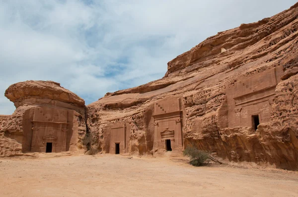 Nabatäische Gräber in der archäologischen Stätte von Madaîn Saleh, Saudi Arabien — Stockfoto