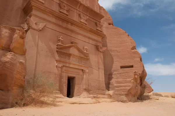 Nabatean tomb in Madaîn Saleh archeological site, Saudi Arabia — Stock Photo, Image