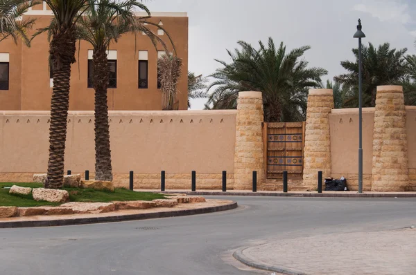 Grande entrée palissade et fortification à Riyad, Arabie Saoudite — Photo