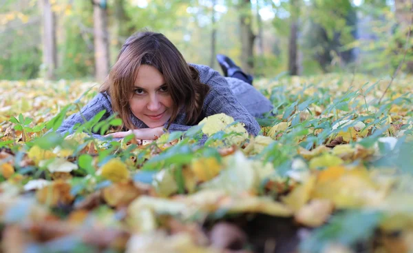 Retrato de mujer de otoño —  Fotos de Stock