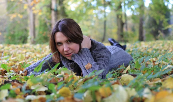 Retrato de mujer de otoño —  Fotos de Stock