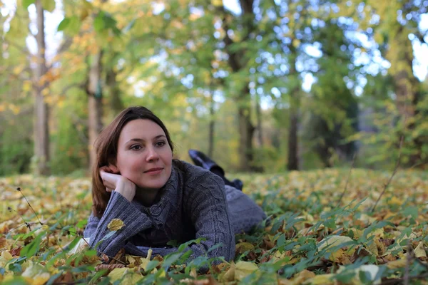 Retrato de mujer de otoño —  Fotos de Stock