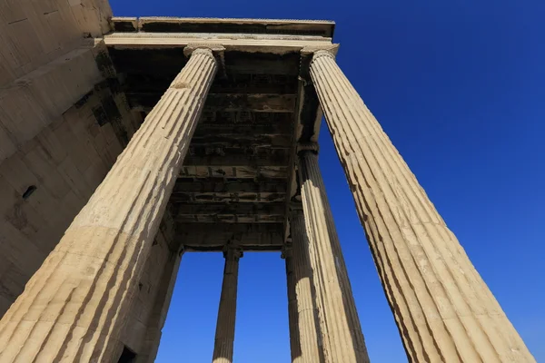 Klassisk grekiska kolonner, Akropolis, Aten — Stockfoto