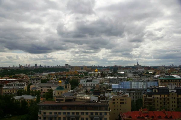 Moskova Nın Çatılarının Panoramik Görüntüsü — Stok fotoğraf