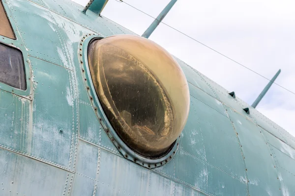 Altes Flugzeugfenster — Stockfoto