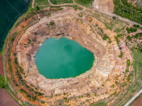 Poço de mina aberta — Fotografia de Stock
