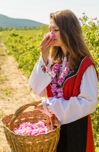 Smelling the roses — Stock Photo, Image