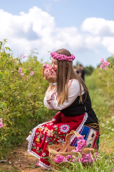 Feel the rose aroma — Stock Photo, Image