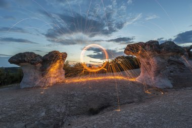 Portal dünya arasında