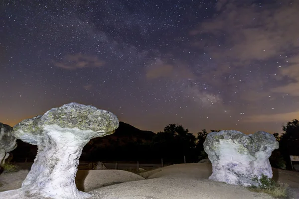 Mushroom rock phenomenon at night — Stock Photo, Image