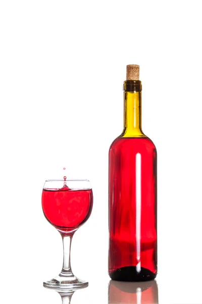 Goccia di vino in un bicchiere — Foto Stock