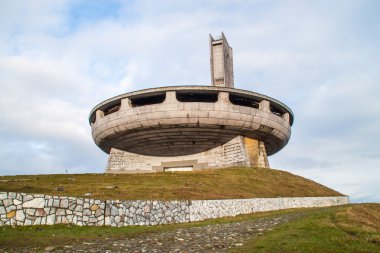Buzludzha Anıtı