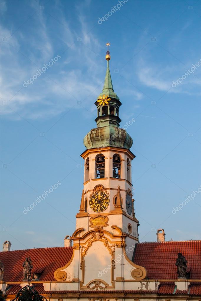 depositphotos_53321795-stock-photo-loreta-monastery-in-prague.jpg