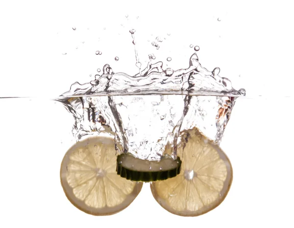 Limón fresco y pepino — Foto de Stock