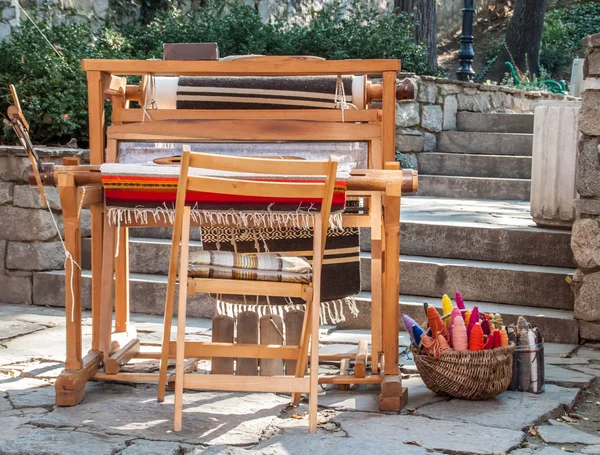 Old-fashioned loom — Stock Photo, Image