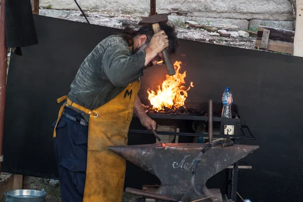 Herrero de trabajo —  Fotos de Stock