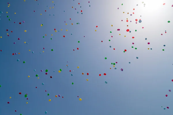 Un sacco di palloncini di elio — Foto Stock