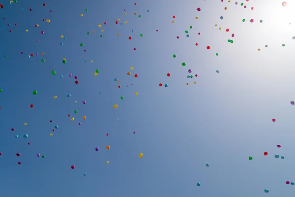 Un sacco di palloncini di elio — Foto Stock